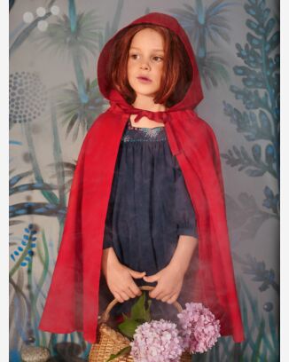 Petit chaperon rouge n°130 de Burda Style Janvier 2017